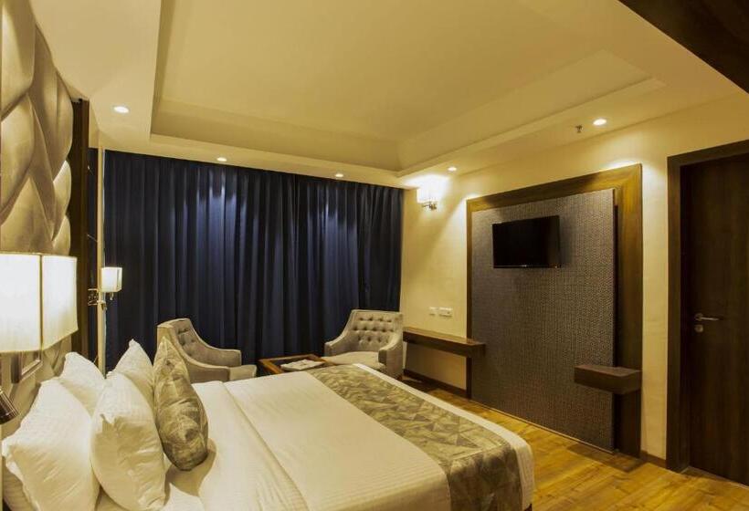 Royal Suite, Sarovar Portico Somnath