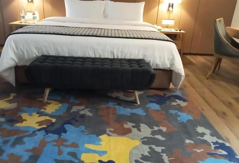 Premium Szoba, Sarovar Portico Somnath