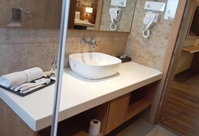 Premium room with view, Sarovar Portico Somnath