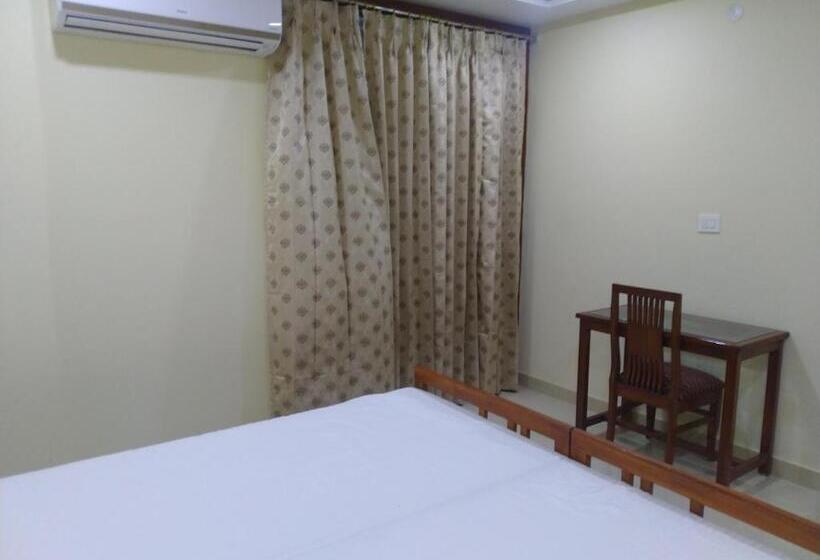 חדר דלוקס עם מרפסת, Tourist Inn