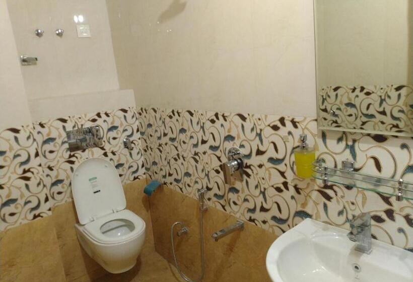 חדר דלוקס עם מרפסת, Tourist Inn