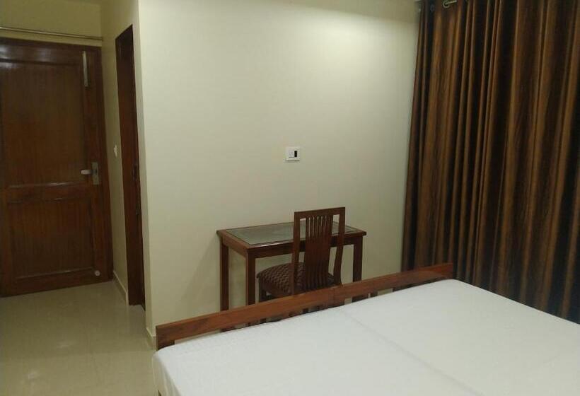 חדר דלוקס עם מרפסת, Tourist Inn