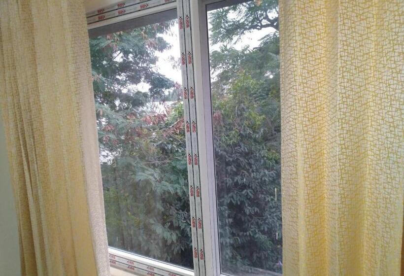 חדר משפחתי דלוקס, Tourist Inn