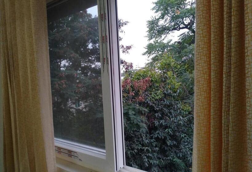 חדר משפחתי דלוקס, Tourist Inn