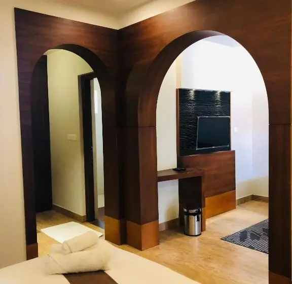 デラックスルーム, Sandalo Castle Resorts