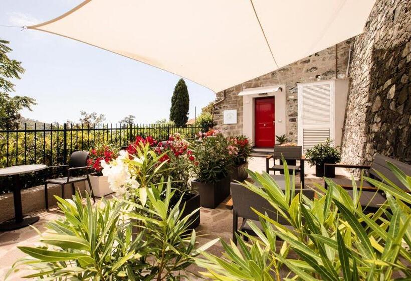 اتاق لوکس با چشمانداز دریا, Bellevue Rooms & Suites