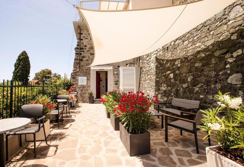 اتاق لوکس با چشمانداز دریا, Bellevue Rooms & Suites