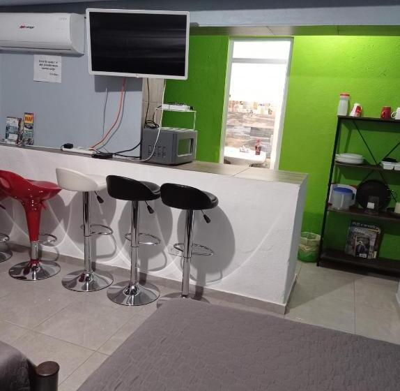 سوییت خانوادگی, Casa Ceci Inn