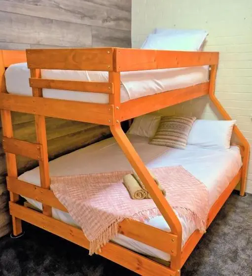 １ベッドルームのデラックスアパートメント, Cedarwood Apartments