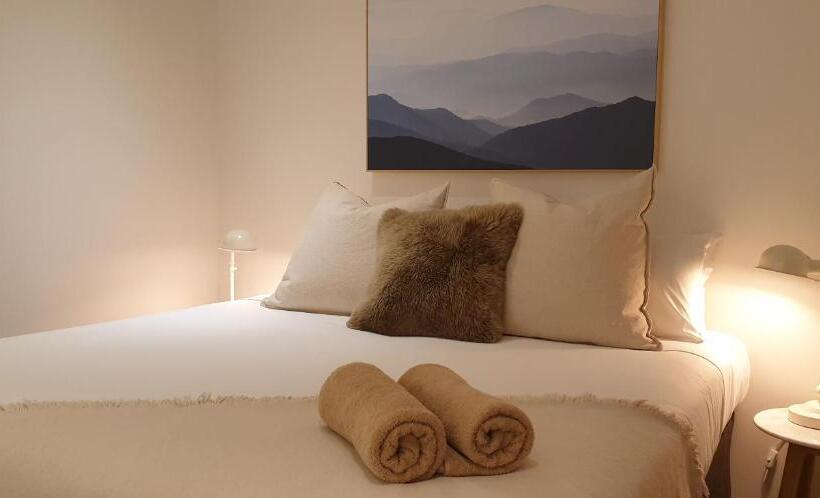 침실 1개 디럭스 아파트, Cedarwood Apartments