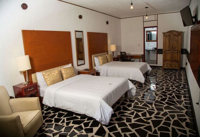 スーペリアールーム, Vitorina Cholula