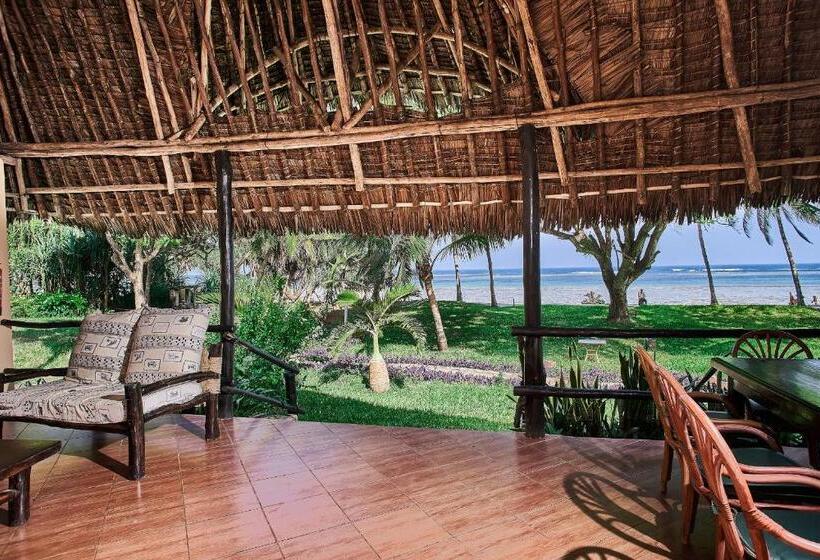 کابین, Coral Beach Resort