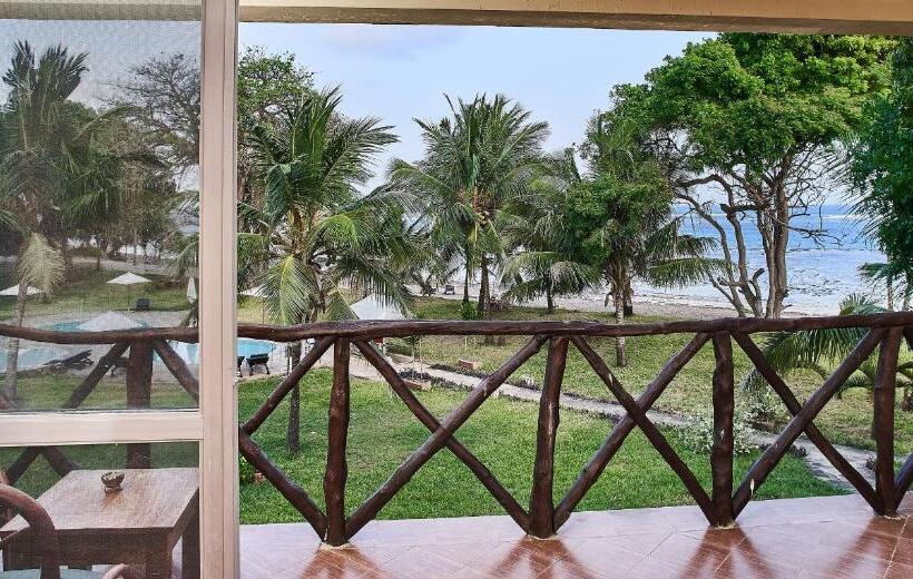 سوییت جونیور با چشمانداز دریا, Coral Beach Resort