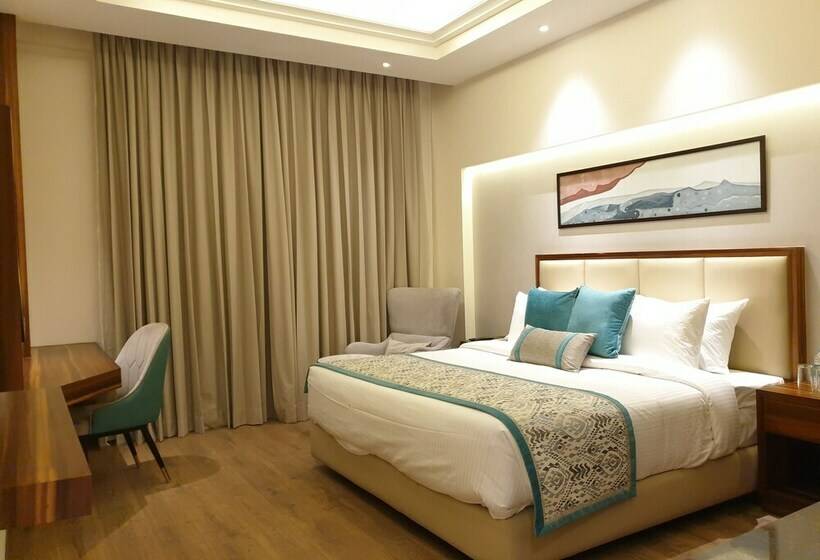 اتاق لوکس, Geeta Sarovar Portico Panipat