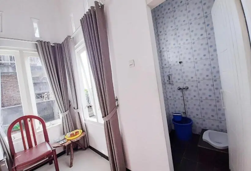 Chambre Supérieure, Villa Monesa Tretes