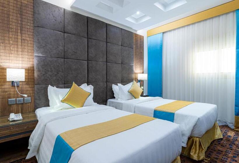 סוויטה משפחתית, Y Platinum