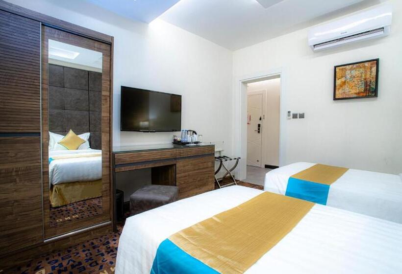 סוויטה משפחתית, Y Platinum