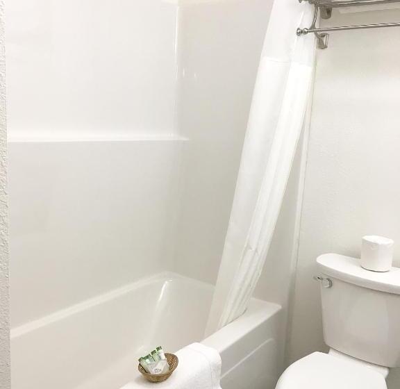 חדר סטנדרט עם מיטת קינג, Park Motel And Cabins