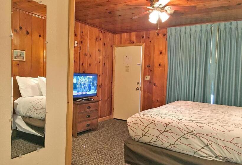 חדר סטנדרט עם מיטת קינג, Park Motel And Cabins