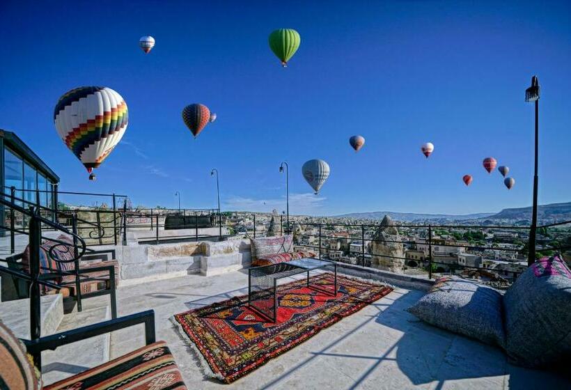 اتاق لوکس با چشم‌انداز, Arinna Cappadocia