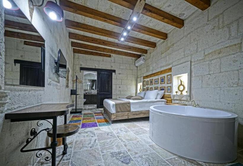 اتاق لوکس با چشم‌انداز, Arinna Cappadocia