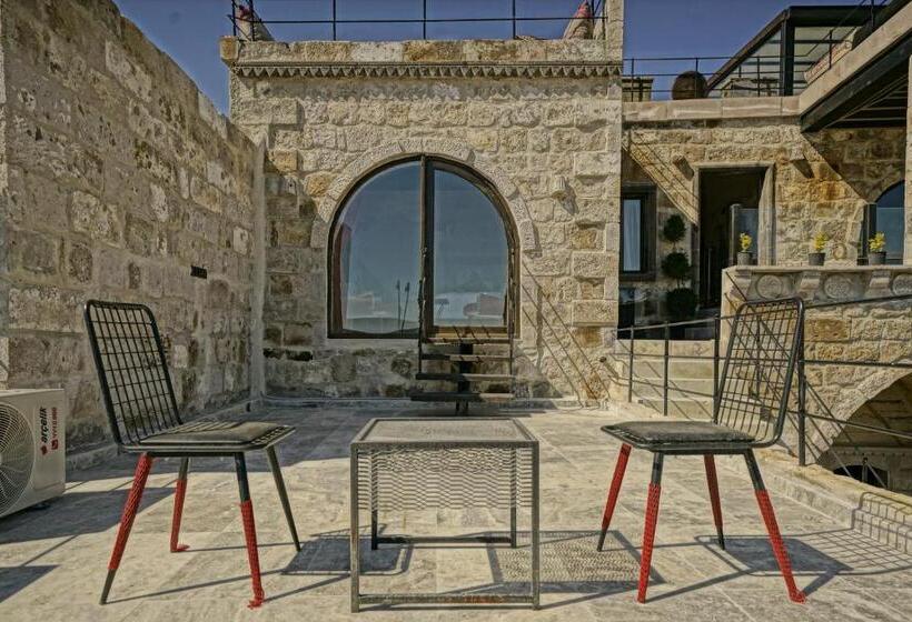 اتاق لوکس با چشم‌انداز, Arinna Cappadocia