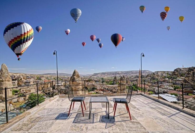 اتاق لوکس با بالکن, Arinna Cappadocia