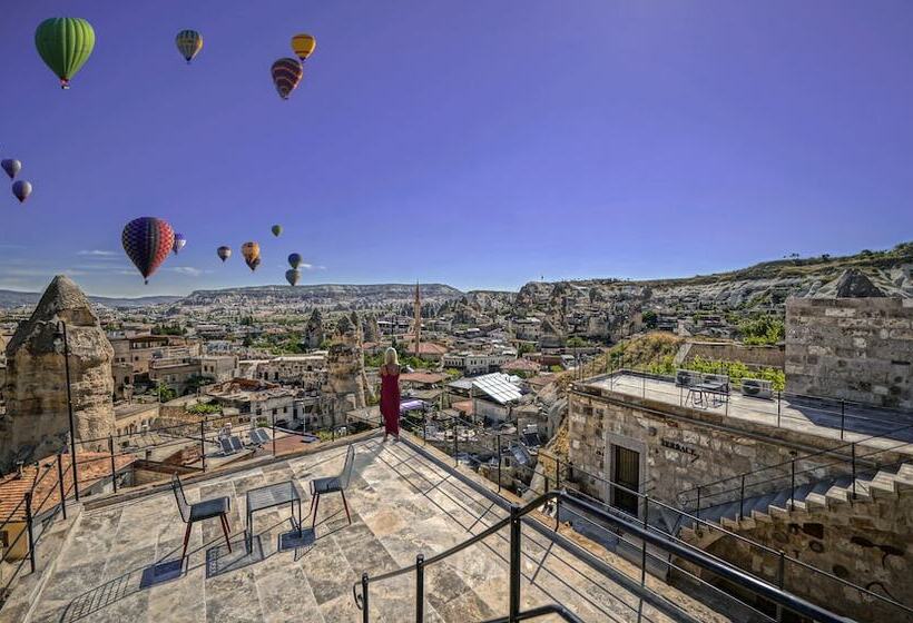 اتاق لوکس با بالکن, Arinna Cappadocia