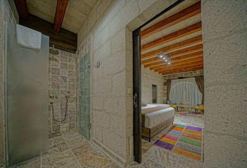 اتاق لوکس با چشم‌انداز, Arinna Cappadocia