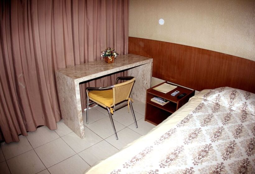 行政房间, Amuarama