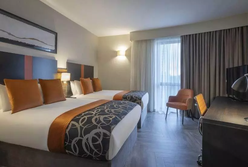 اتاق استاندارد, Clayton Hotel Cardiff