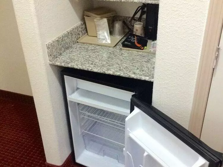 スイート, Comfort Inn & Suites Chesapeake  Portsmouth