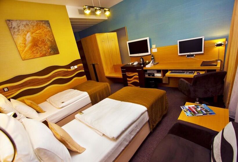 اتاق استاندارد, Danubia Gate