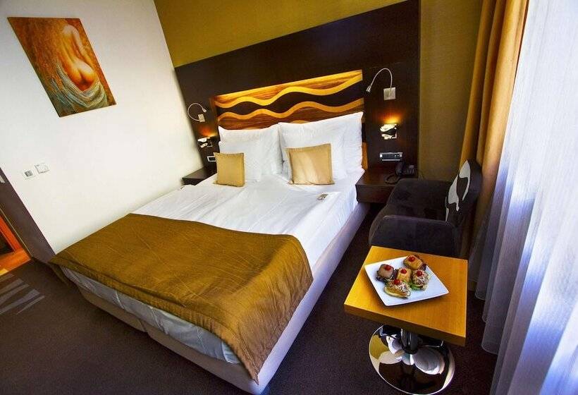 اتاق استاندارد, Danubia Gate