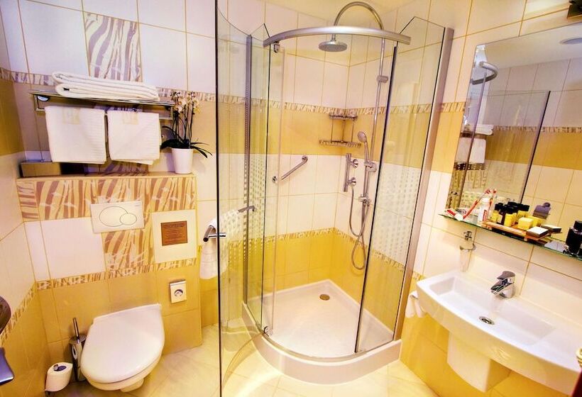 اتاق استاندارد, Danubia Gate