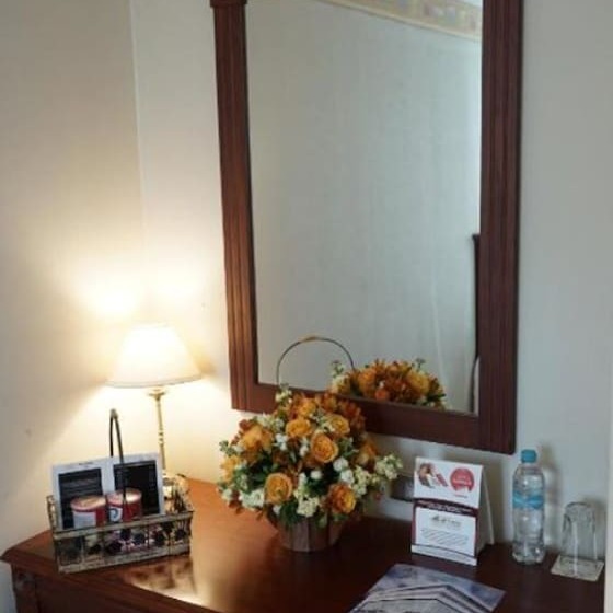 标准间, Emperador