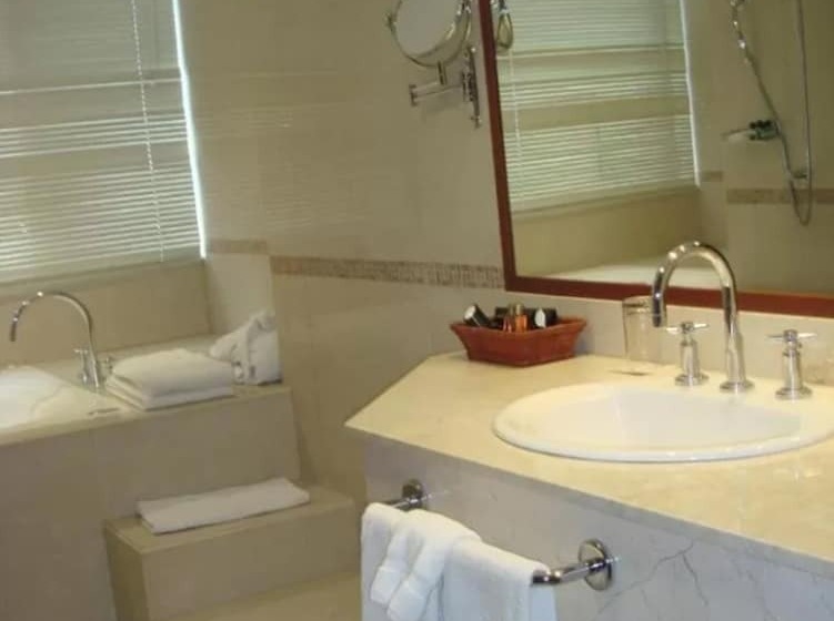 行政套房, Emperador