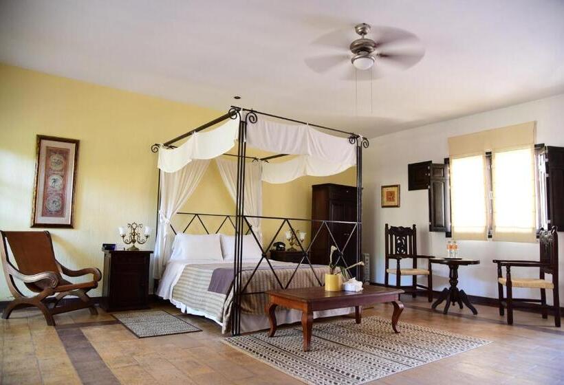 Люкс, Hacienda La Magdalena