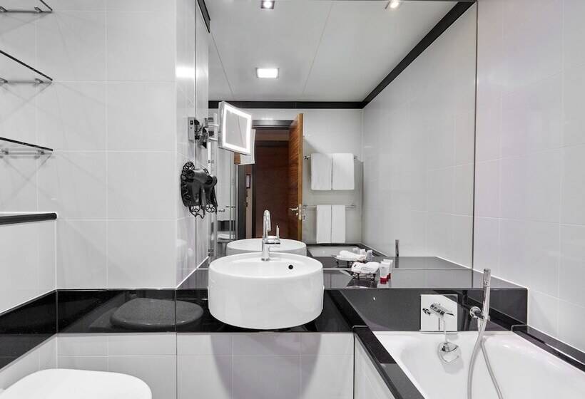 غرفة سوبيريور, Leonardo Royal  London Tower Bridge