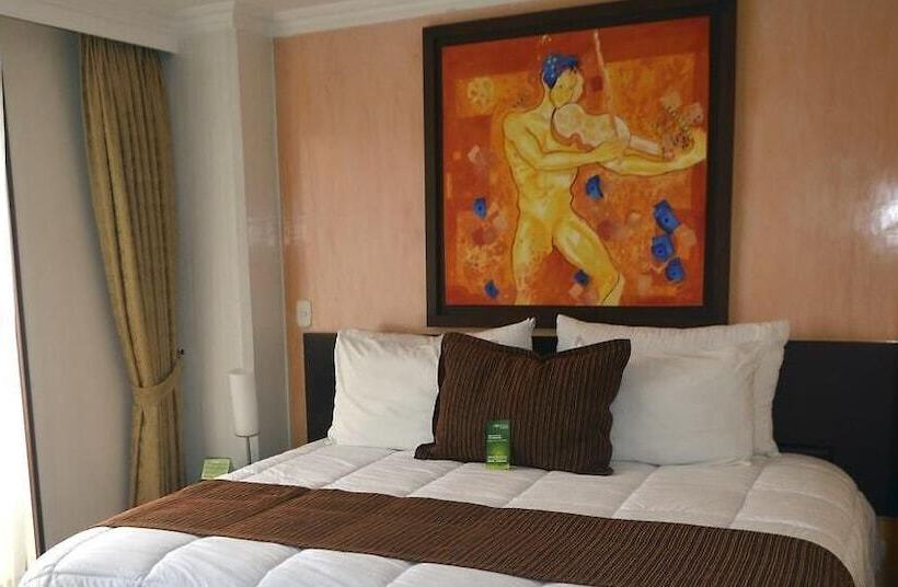 스탠다드 룸, Luxor Plaza Pereira