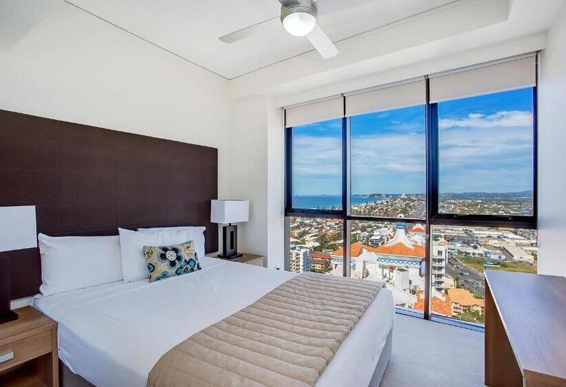 带3个卧室带海景的公寓, Mantra Sierra Grand