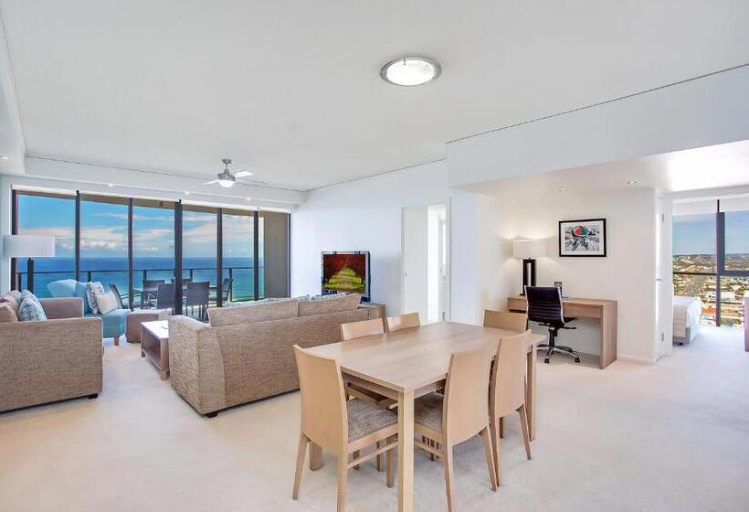 带3个卧室带海景的公寓, Mantra Sierra Grand