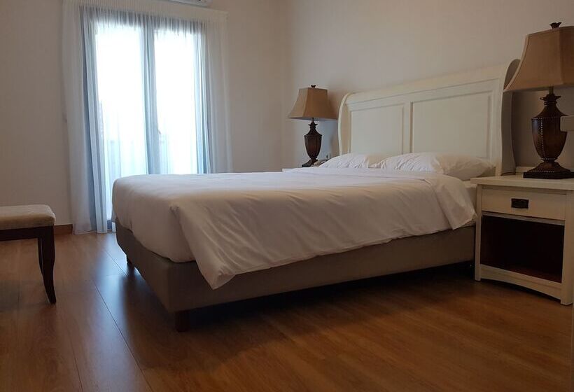 דירת חדר, Messina Resort