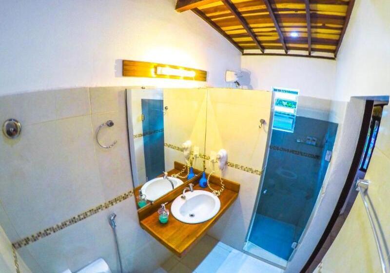 غرفة قياسية ثلاثية, Pousada Oasis