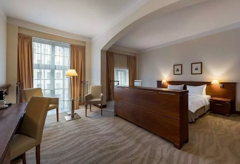 سوییت جونیور با چشمانداز شهر, Radisson Blu Hotel, Gdańsk
