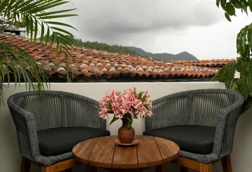 스위트, Sombra Del Agua