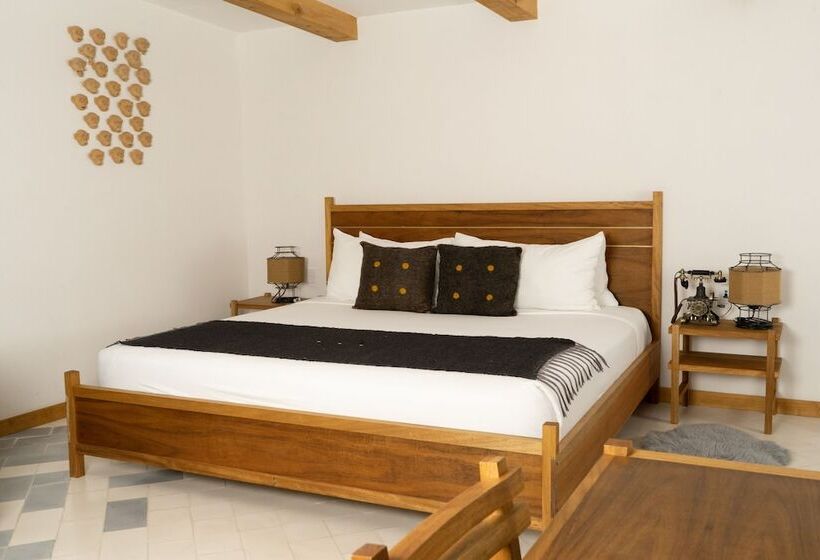 디럭스 스위트, Sombra Del Agua