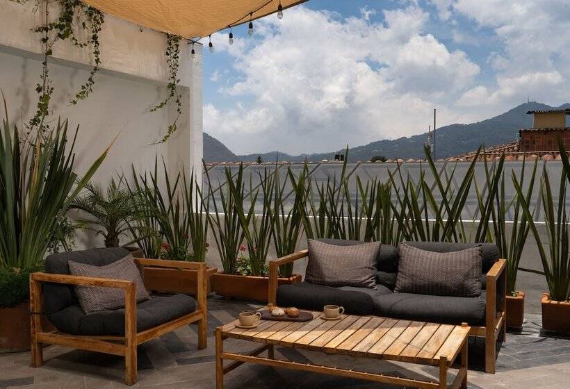 디럭스 스위트, Sombra Del Agua