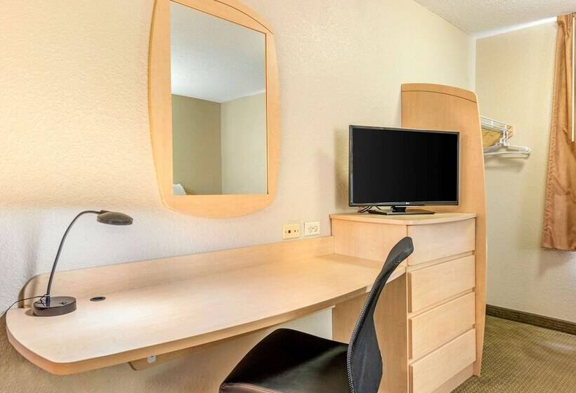 سوئیت برای معلولان, Suburban Studios South Bend