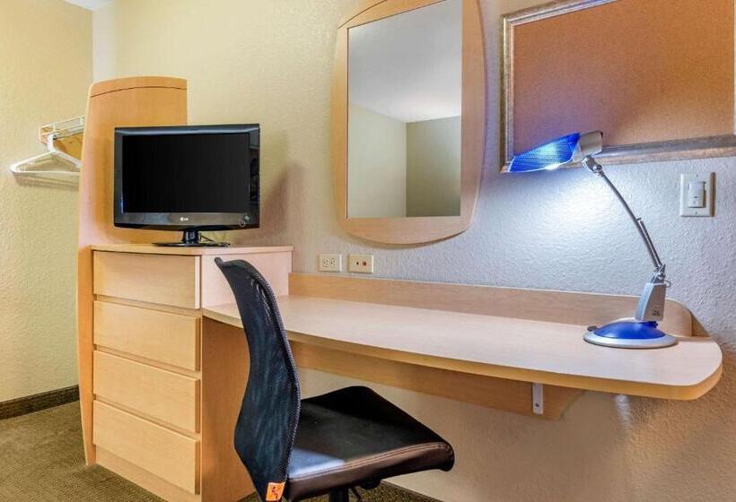 اتاق استاندارد, Suburban Studios South Bend